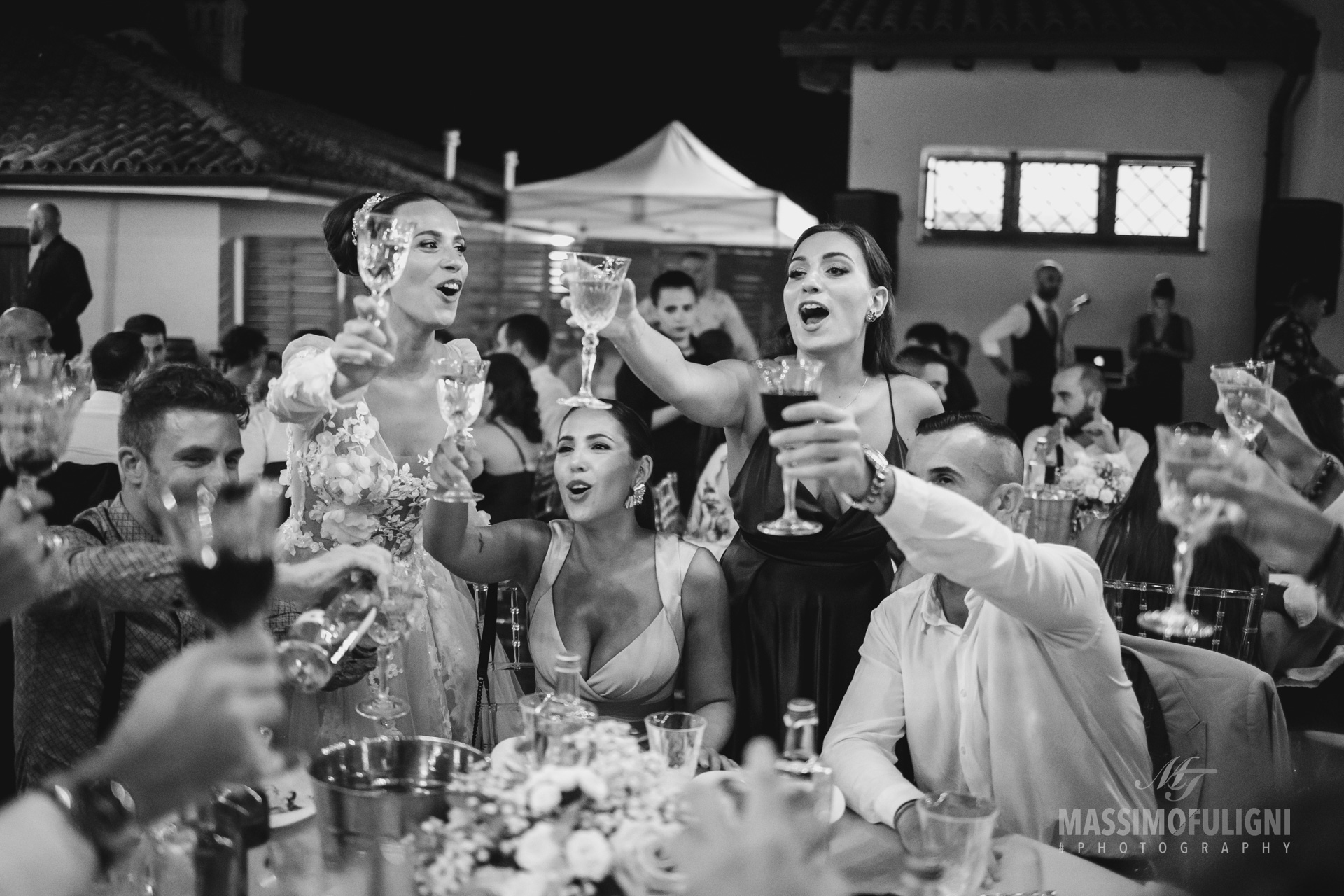 foto festa di matrimonio a tenuta bonzara con amici