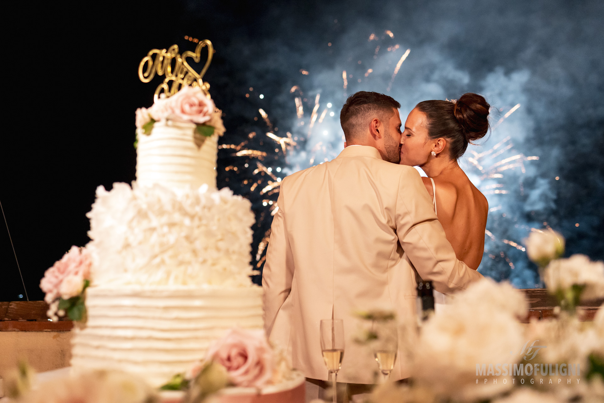 foto torta e fuochi d'artificio a tenuta bonzara